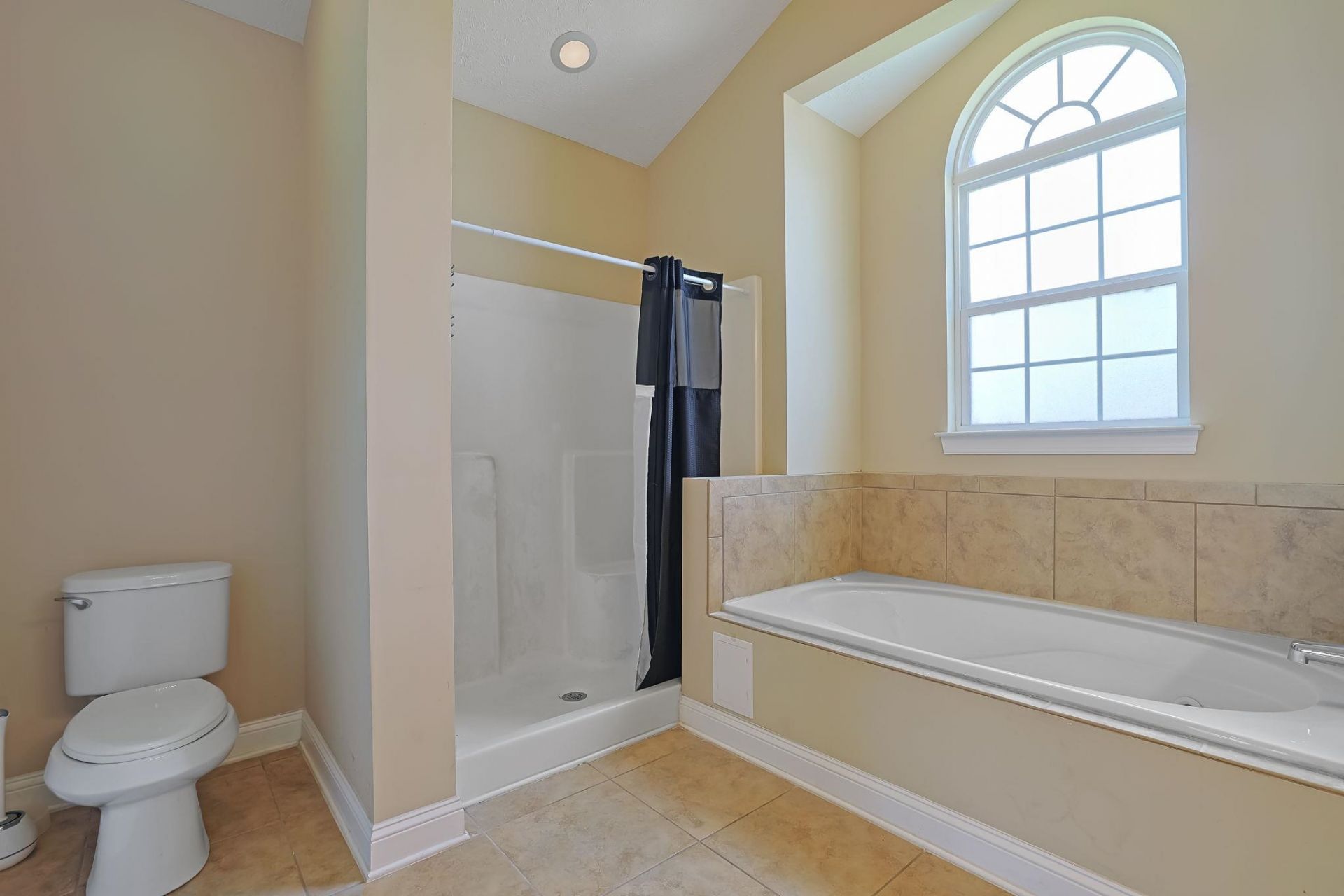 281 Camrose Way Photo 24