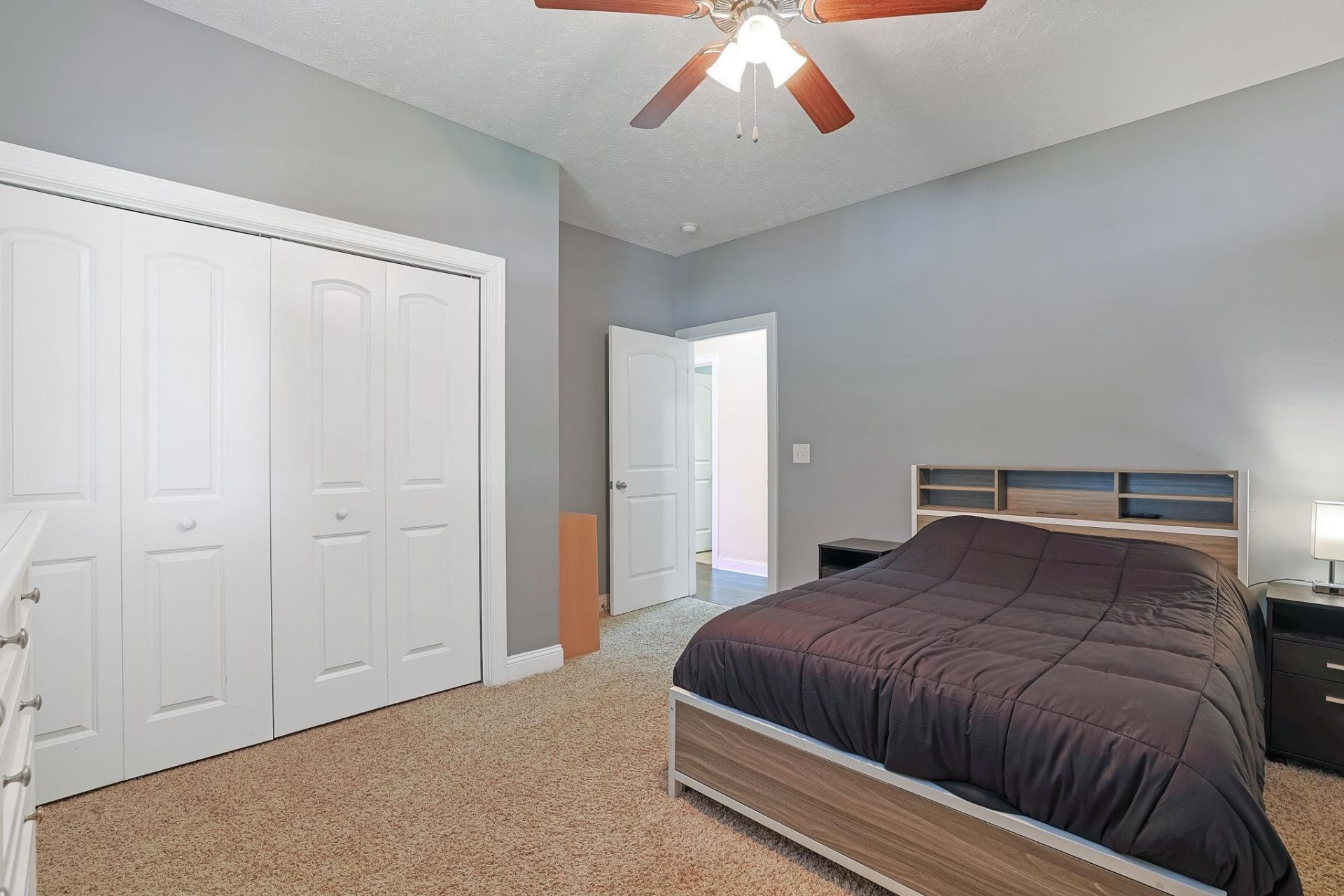 281 Camrose Way Photo 31