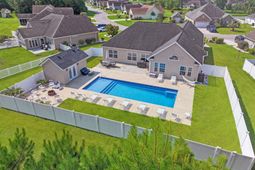 281 Camrose Way photo 4