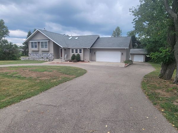 1055 Miller Road, Plainwell, MI 49080
