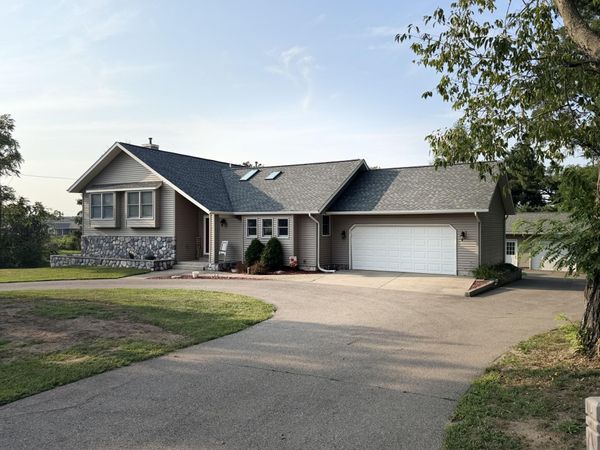 1055 Miller Road, Plainwell, MI 49080
