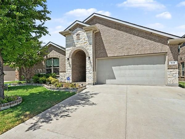 540 Dunmore Drive, Fort Worth, TX 76052