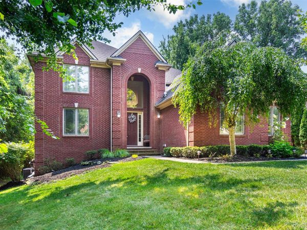 32393 Maria Court, Livonia, Mi 48152