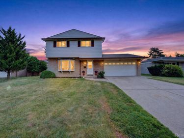 33124 Breckenridge Drive, Sterling Heights, Mi 48310