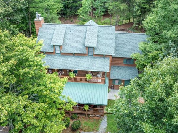 427 N Lake Drive, Ellijay, GA 30536