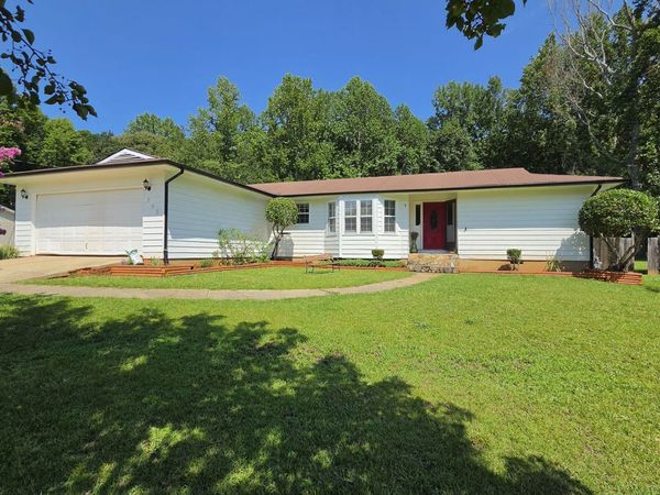 285 Nectarine Drive, Newnan, GA 30265
