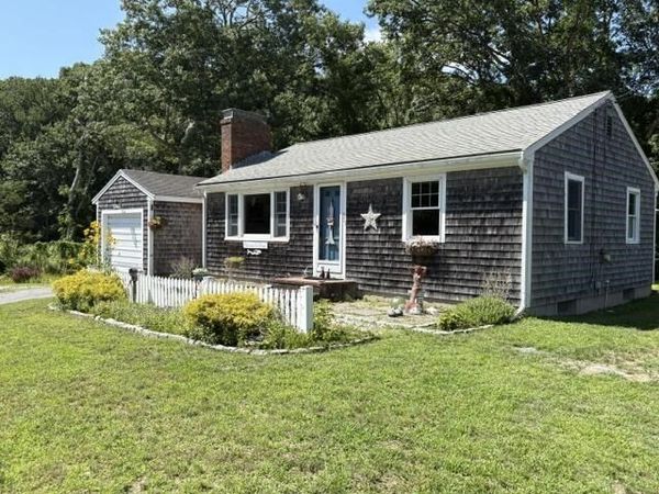 555 Shootflying Hill Rd, Barnstable, MA 02632