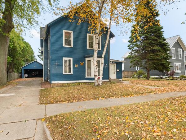 412 PARK STREET, Manitowoc, WI 54220