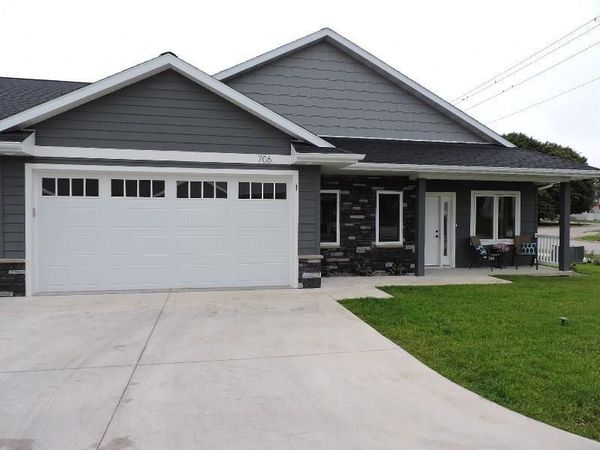 706 E Water Street, Unit 1, Decorah, IA 52101