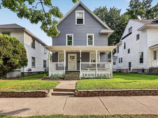712 Innes Street NE, Grand Rapids, MI 49503