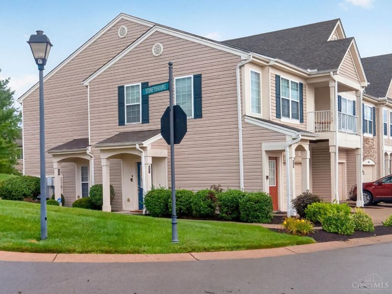 954 crossing pointe, Springfield Township, OH 45231 Photo 3