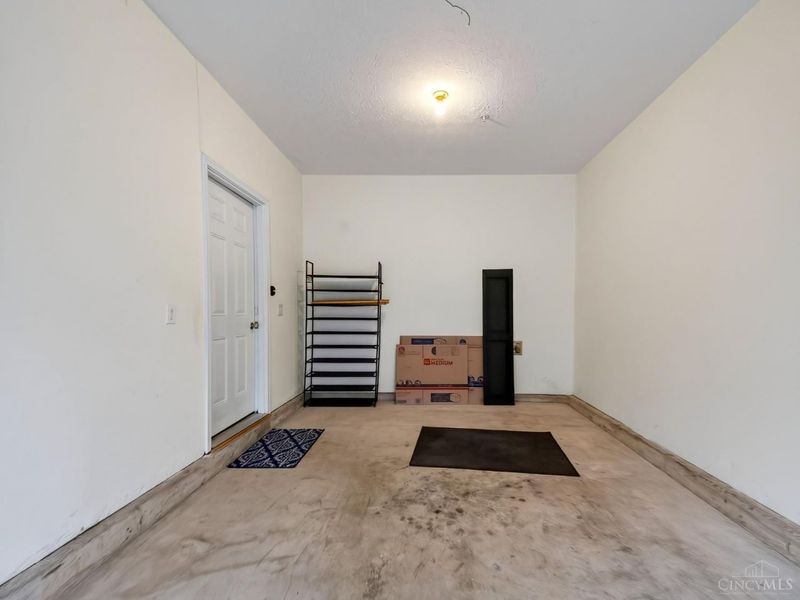 954 crossing pointe, Springfield Township, OH 45231 Photo 33