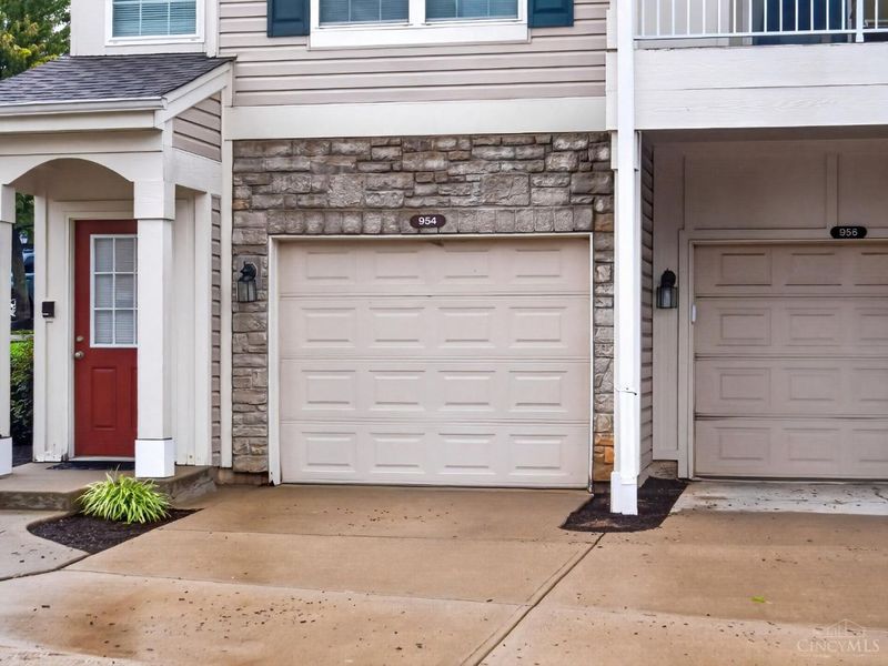 954 crossing pointe, Springfield Township, OH 45231 Photo 4