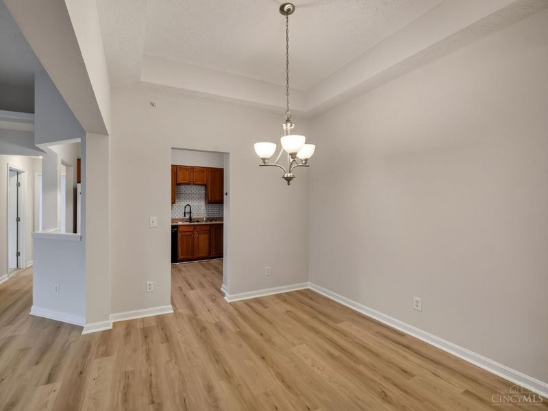 954 crossing pointe, Springfield Township, OH 45231 Photo 9