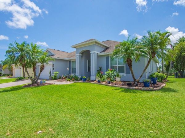 670 Tangelo Circle SW, Vero Beach, FL 32968