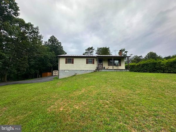 5510 TIMMONS DRIVE, GREENCASTLE, PA 17225