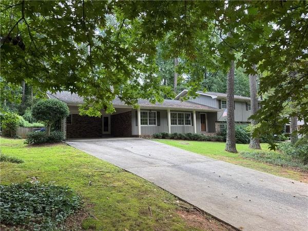 3887 Menlo Drive , Atlanta, GA 30340