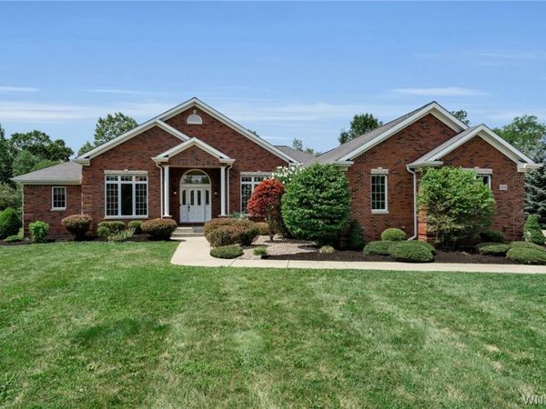 8600 Northfield Road , Clarence Center, NY 14032