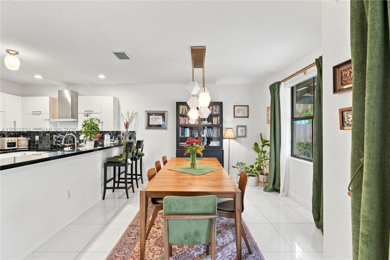 Please Call For Address, Miami, FL 33172 Photo