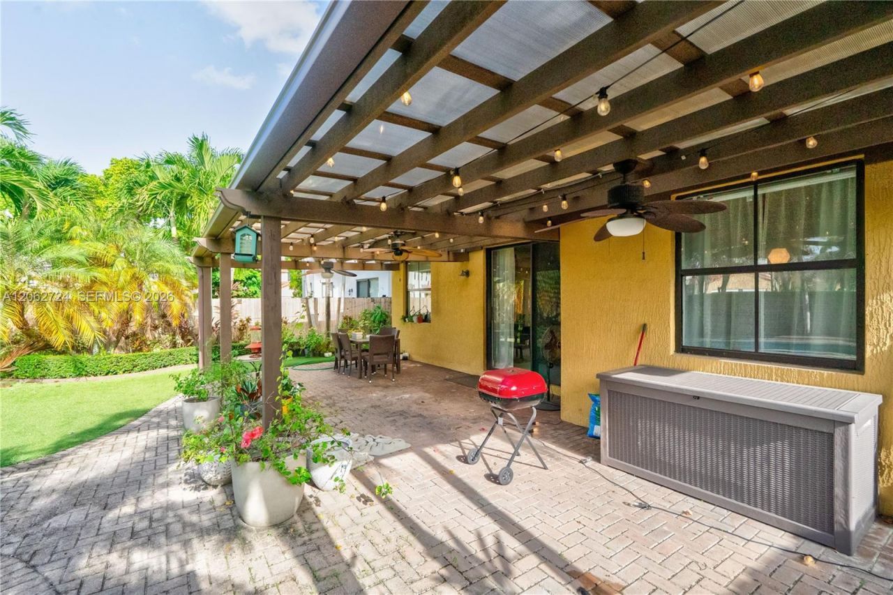 Please Call For Address, Miami, FL 33172 Photo