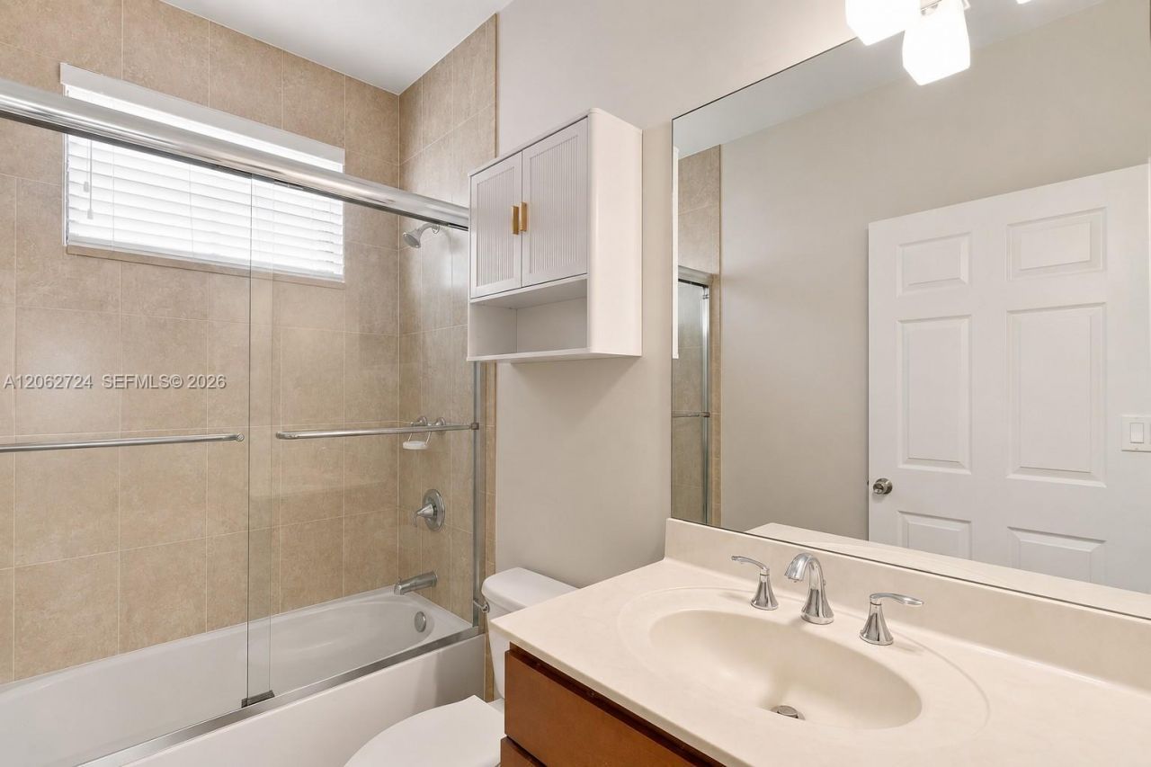 Please Call For Address, Miami, FL 33172 Photo