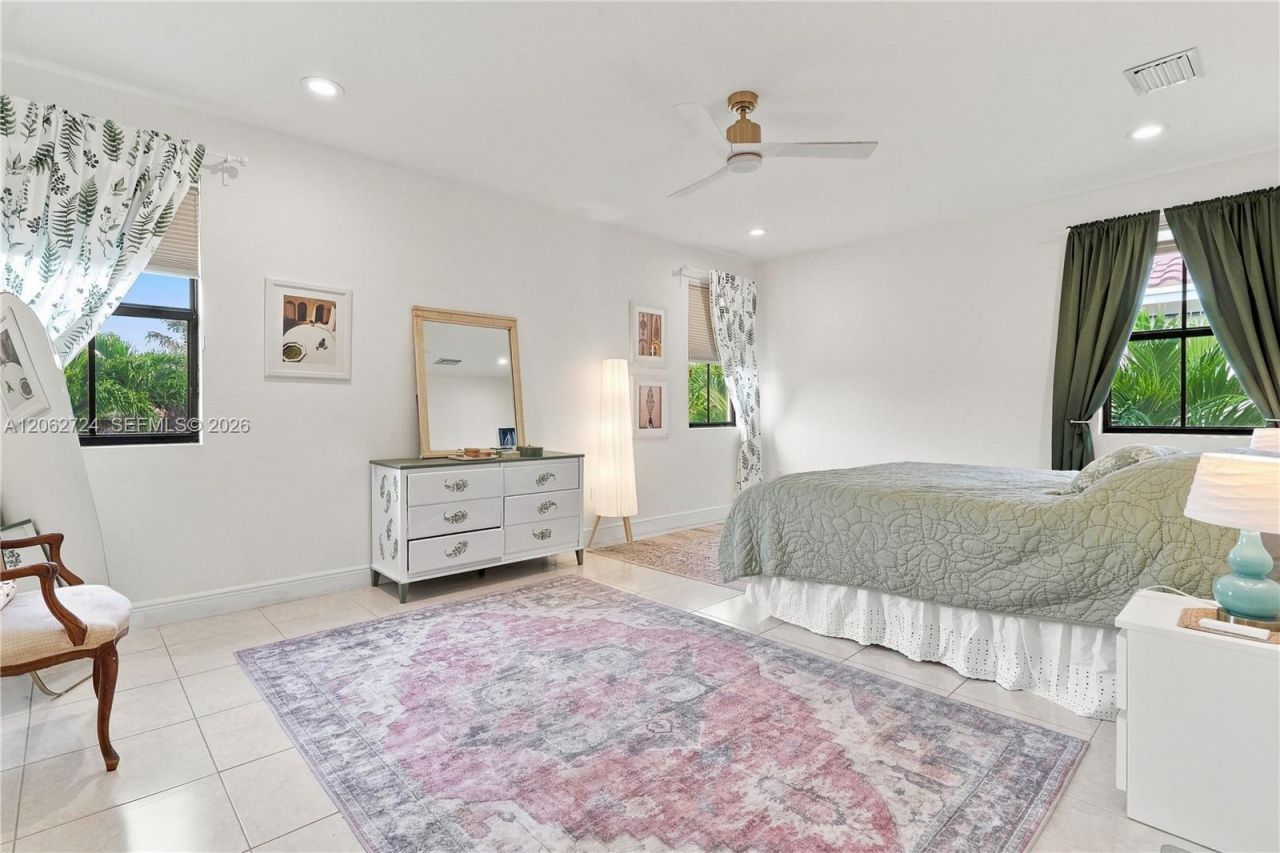 Please Call For Address, Miami, FL 33172 Photo
