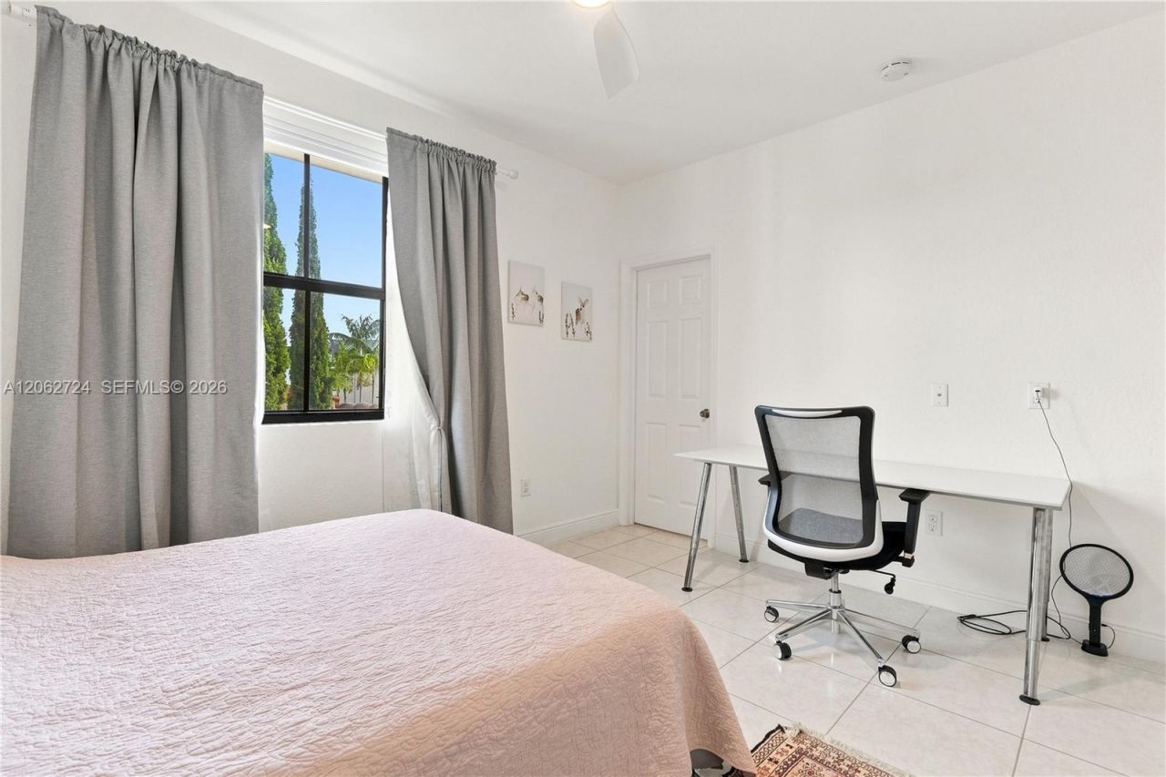 Please Call For Address, Miami, FL 33172 Photo