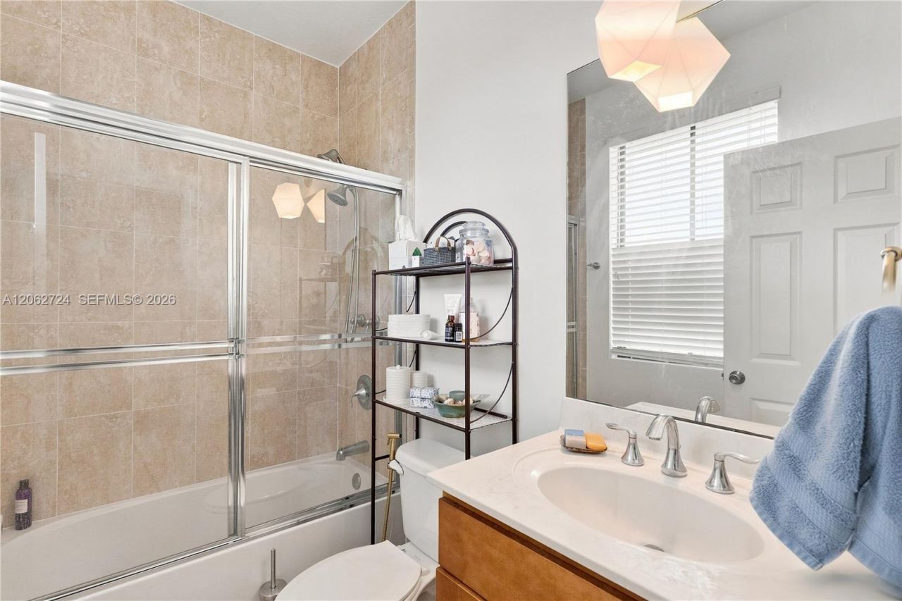 Please Call For Address, Miami, FL 33172 Photo