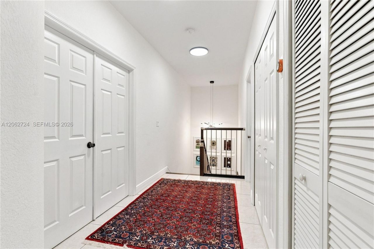 Please Call For Address, Miami, FL 33172 Photo