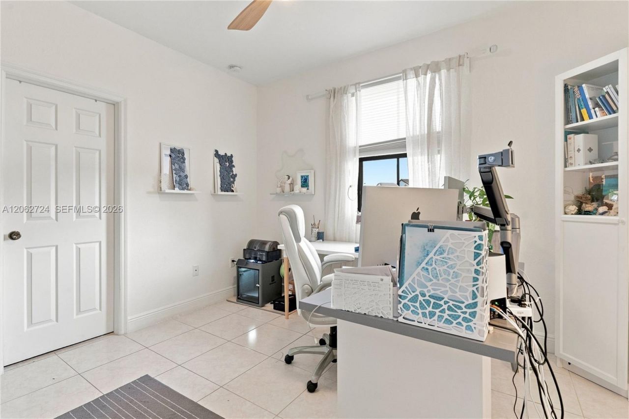 Please Call For Address, Miami, FL 33172 Photo
