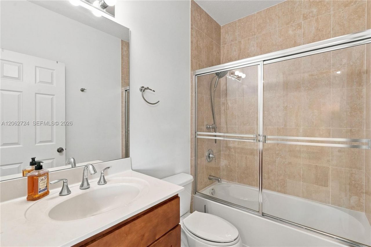 Please Call For Address, Miami, FL 33172 Photo
