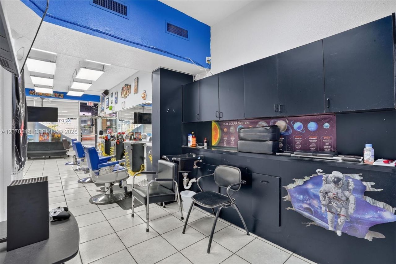 Excellent Opportunity Barbershop For Sale In The H, Hialeah, FL 33012 Photo