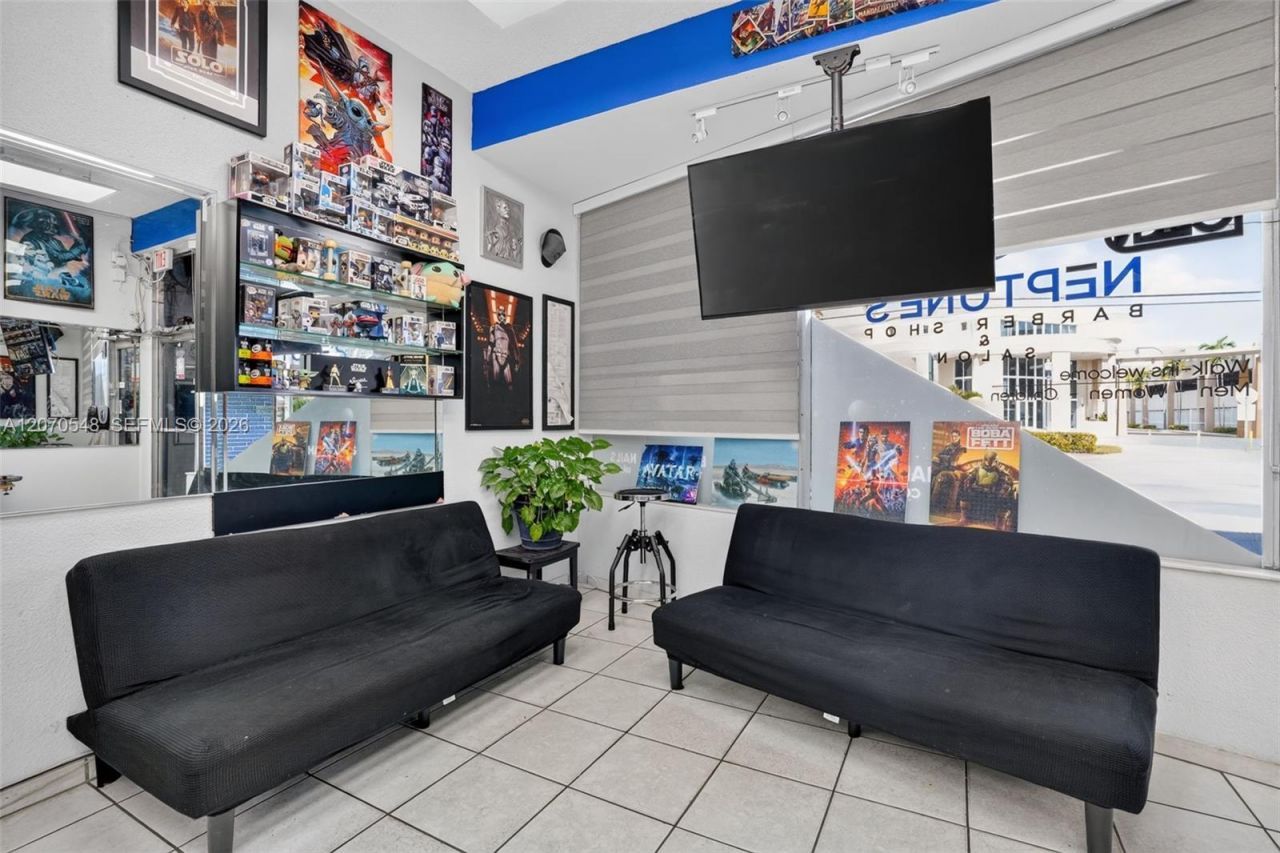 Excellent Opportunity Barbershop For Sale In The H, Hialeah, FL 33012 Photo