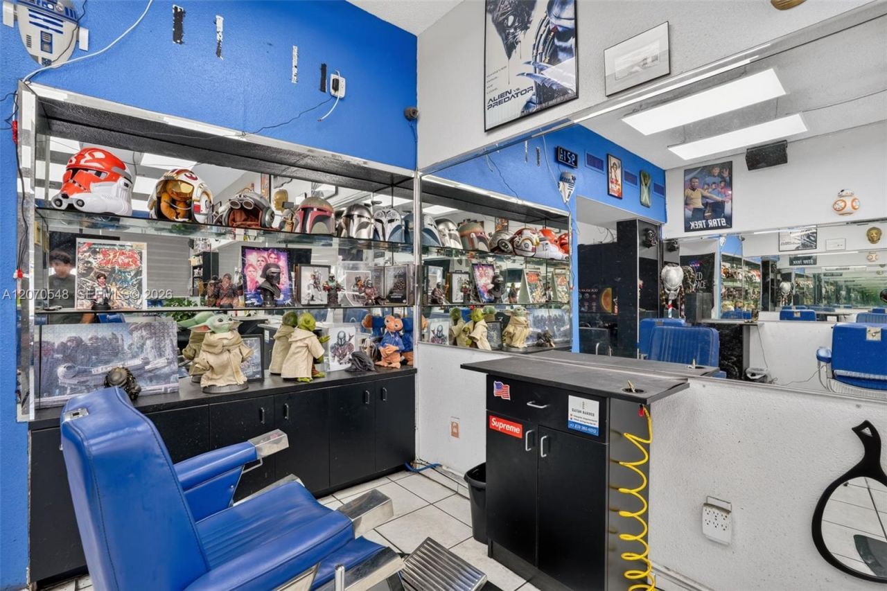 Excellent Opportunity Barbershop For Sale In The H, Hialeah, FL 33012 Photo