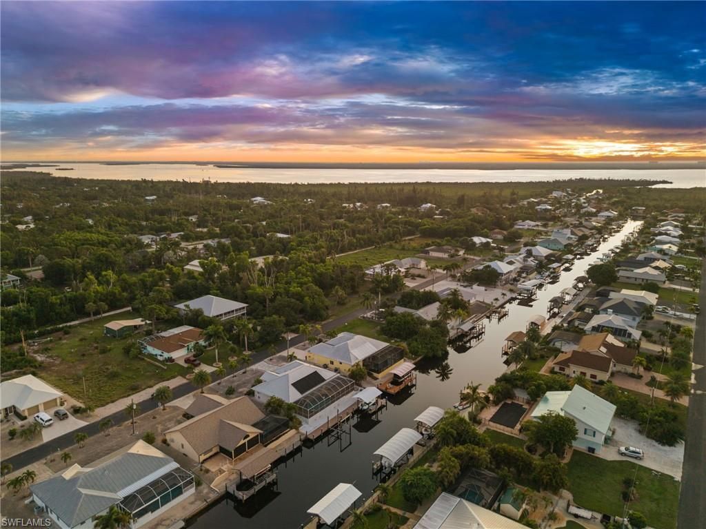 3795 Manatee Dr, Saint James City, FL 33956 Photo