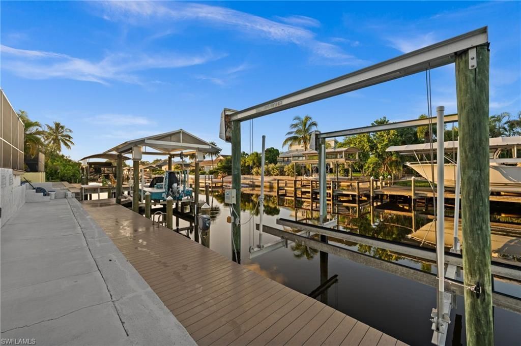 3795 Manatee Dr, Saint James City, FL 33956 Photo