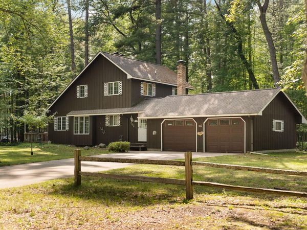 1358 Crawford Avenue, Grayling, MI 49738