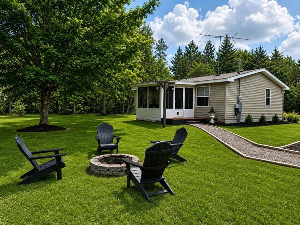 9341 Fields Drive, Houghton Lake, MI 48629