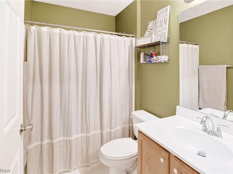 1910 Northgate Circle, Akron, OH 44320 Photo 30