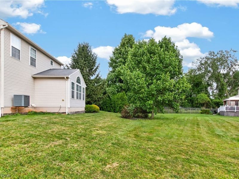 1910 Northgate Circle, Akron, OH 44320 Photo 41