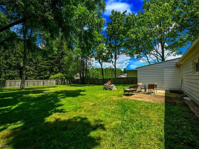 3437 Heckman Street NW, Uniontown, OH 44685 Photo 5
