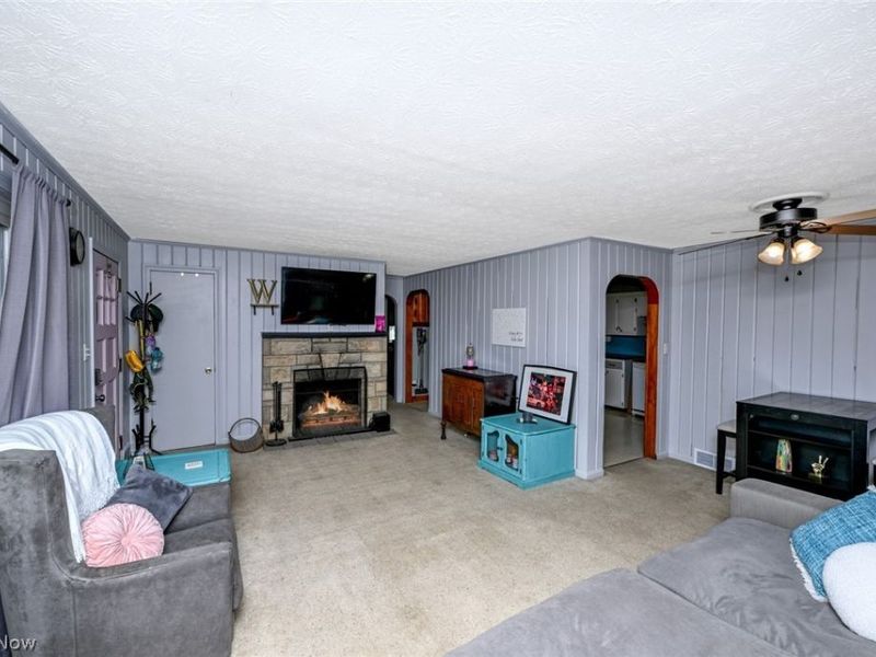 3437 Heckman Street NW, Uniontown, OH 44685 Photo 7