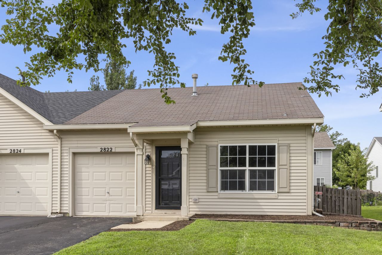 2822 Oakmont Drive, Montgomery, IL 60538 Main Photo