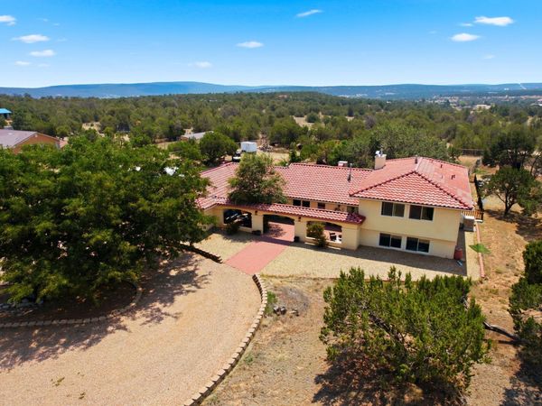 6 Autumnwood Court , Edgewood, NM 87015