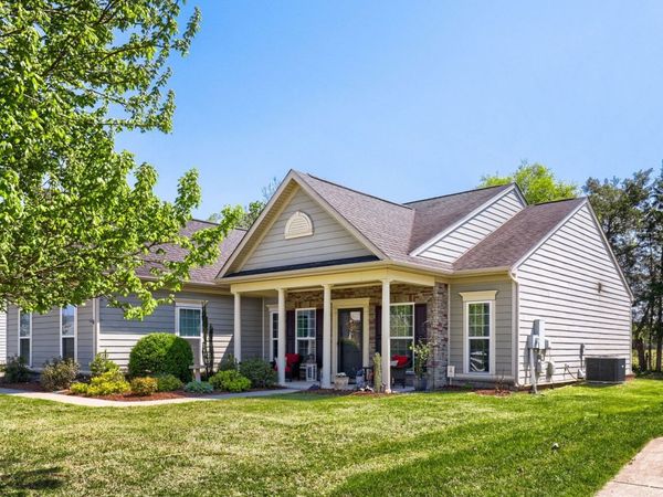 2432 Parkwood Dr , Murfreesboro, TN 37128