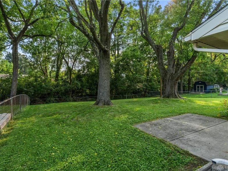 4401 Hillcrest Drive, Bellbrook, OH 45305 Photo 3