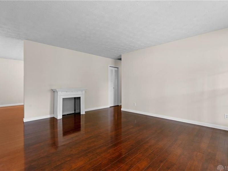4401 Hillcrest Drive, Bellbrook, OH 45305 Photo 4