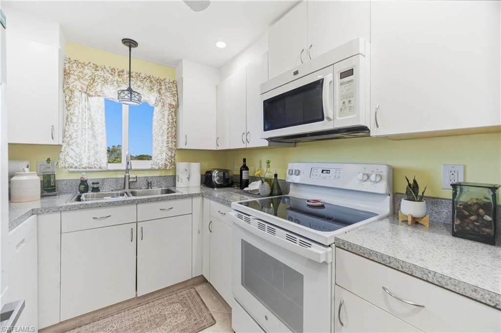 1010 Manatee Rd , Unit B304, Naples, FL 34114 Photo