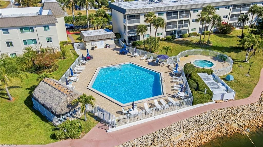 1010 Manatee Rd , Unit B304, Naples, FL 34114 Photo