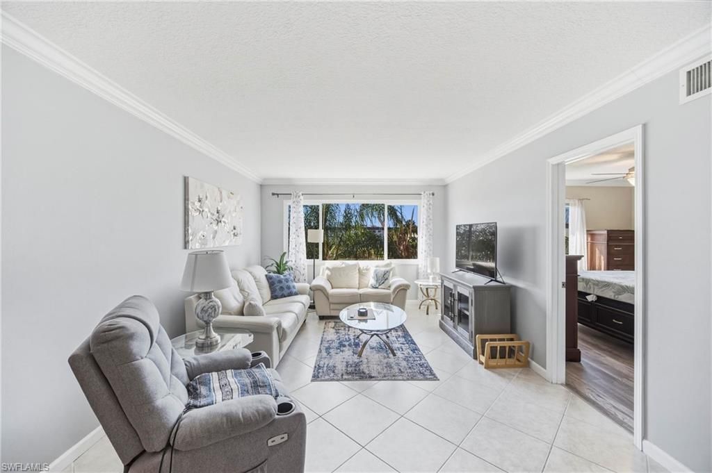 1010 Manatee Rd , Unit B304, Naples, FL 34114 Photo
